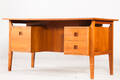 Freistehender Schreibtisch in Teak