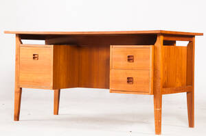 Freistehender Schreibtisch in Teak