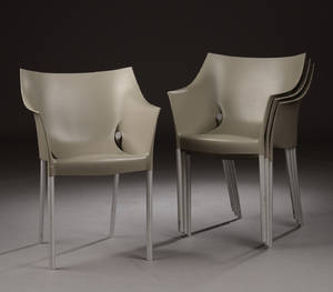 Philippe Starck. Fire armstole af gråt plast 4