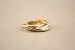 Ring i guld och vitguld 18 k