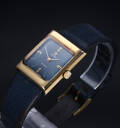Omega De Ville. Vintage dameur i forgyldt stål med blå skive, ca. 1970