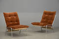 Par lænestole med forkromede stel, hynder med brunt betræk, 1970erne 2