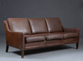 Dansk møbelproducent. Tre-pers. sofa