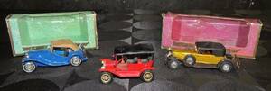 Plåtleksaksbilar Matchbox
