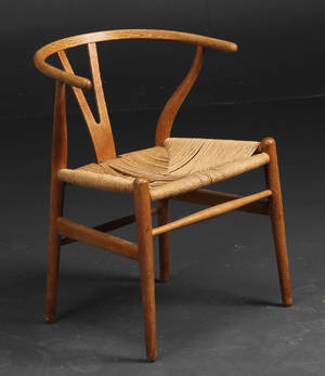 Hans J. Wegner. Y- stol med stel af massivt egetræ