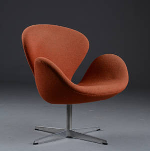 Arne Jacobsen. Lænestol model 3320 Svanen 