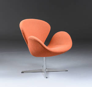 Arne Jacobsen. Lænestol model 3320 Svanen 