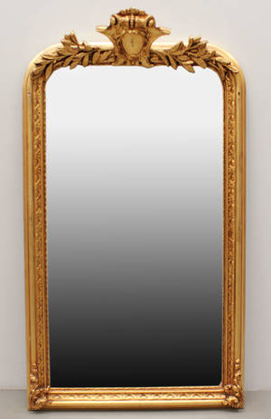 Spegel i gustaviansk stil