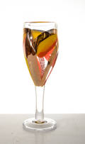 Ulrica Hydman-Vallien för Kosta Boda Limited edition. Pokalglas Sol och eld artikelnr.7329005 