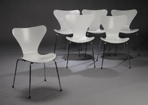 Arne Jacobsen 1902-1971. Seks stole model 3107. 6