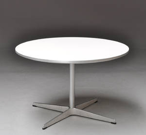 Arne Jacobsen. Lounge sofabord, model A222 