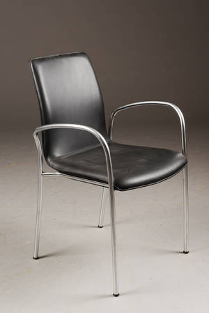 Armstol stål og læder