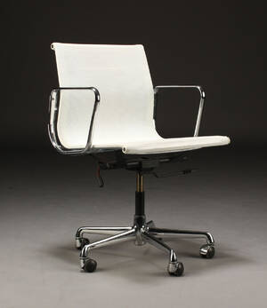 Charles Eames. Kontorstol EA-117