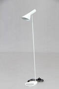 Arne Jacobsen. AJ standerlampe 