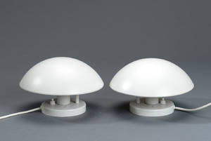 Poul Henningsen. Par PH-Hatte væglamper 2