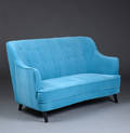 Dansk møbelproducent. To-personers sofa