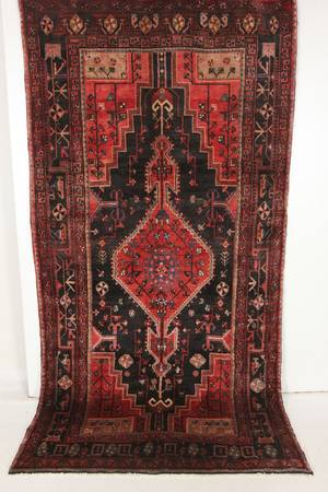 Tuiserkan. Persisk håndknyttet tæppe, 315x160 cm.