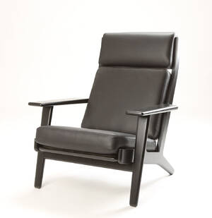 Hans J. Wegner. Højrygget lænestol af eg, model GE-290 