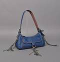 Cacharel - lille skulder taske i blåt skind m stikninger og Bird vedhæng.