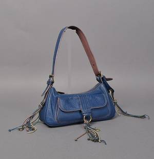 Cacharel - lille skulder taske i blåt skind m stikninger og Bird vedhæng.