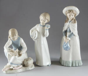 Lladro. Tre figuriner 3 Denna vara har satts till omförsäljning under nytt varunummer4040358