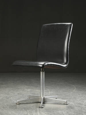 Arne Jacobsen. Oxford stol, sort læder  Denne vare er sat til omsalg under nyt varenummer 4022878