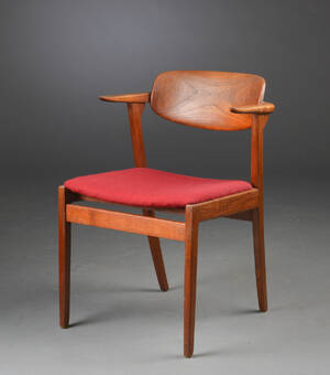 Armstol med stel af teaktræ.