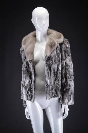 Persianer med sapphire minkrevers, str. 42