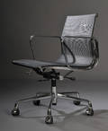 Charles Eames 1907-1978. Kontorstol, model EA-335.