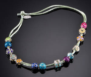Halssmykke med charms, Spinning Jewelry 15