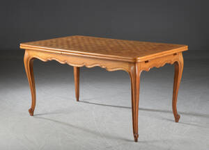 Spisebord af egetræ