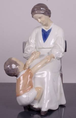 Bing  Grøndahl. Figurin i porslin, nr. 1642