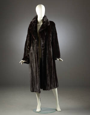 Pelskåbe af scanblack mink, str. 40