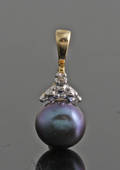 Fresh water pearl and diamond pendant in gold 0.01ct