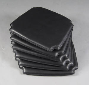 Hyndesæt til Hans J. Wegners Y- stol. Sort læder. 6