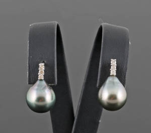 Tahitian diamond earrings in gold approx. 0.05ct 2