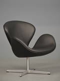 Arne Jacobsen. Svanen lænestol, model 3320 