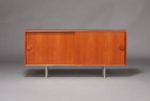 Dansk møbelproducent. Skænk, teaktræ