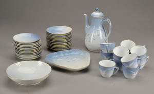 Bing  Grøndahl. Mågestel med guldkant, kaffestel, mågestel. 38