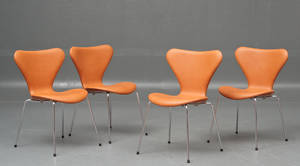 Arne Jacobsen Sæt på fire stole model 3107 i cognacfarvet læder 4