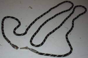 Svart Halsband