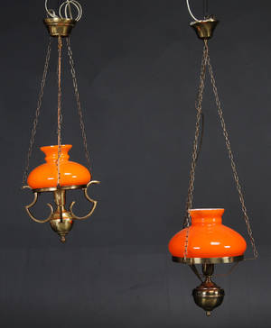 To hængelamper, 1900-tallet. 2