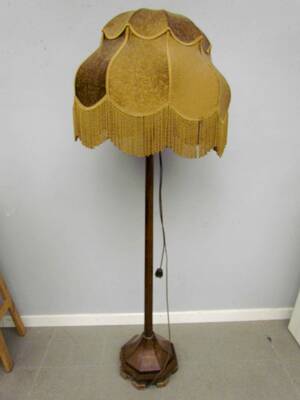 Golvlampa