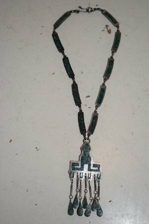 Silverhalsband Med Grönt Inlägg