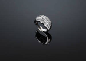 Brillantring af hvidguld 14 kt., i alt 1.10 ct.