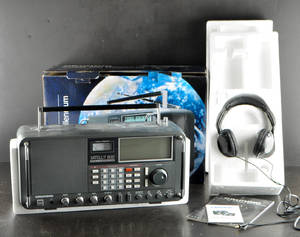 Grundig. Satellitradio, 800 Millennium