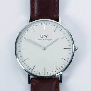 HERRARMBANDSUR Daniel Wellington