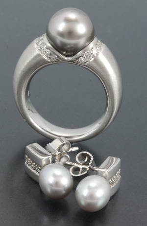 Smykkesæt med brillanter og perler, 14 kt. hvidguld 3