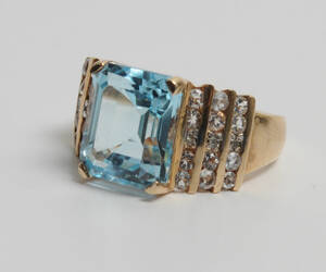 Topaz og diamantring