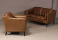 To-pers. sofa samt lænestol, brun. slitage 2